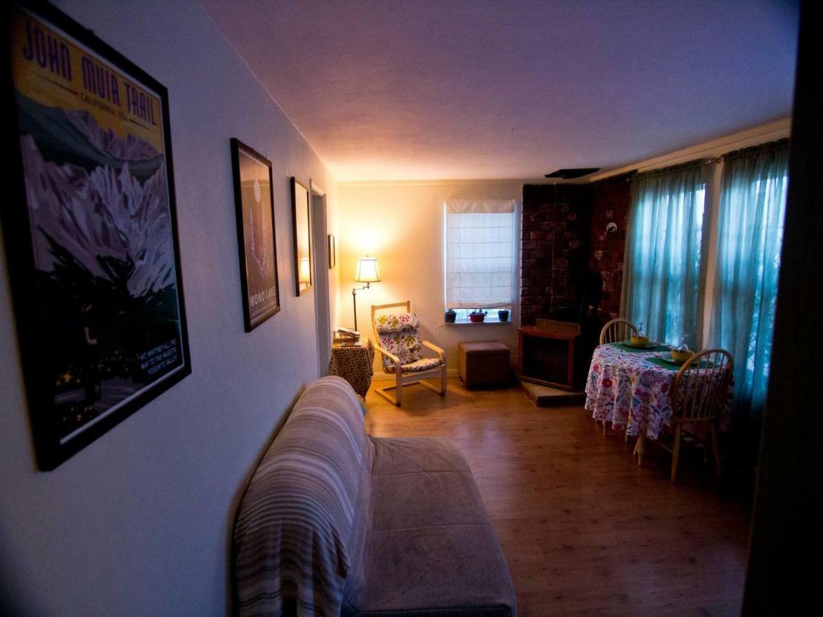 Cozy Muir Cottage - In Town - Pet Friendly Lone Pine Exteriör bild